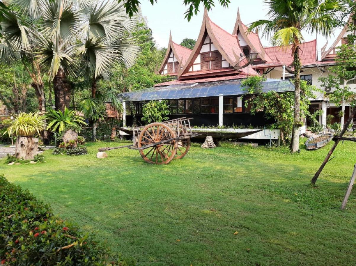 Villa Panalai Nakhon Nayok Exterior photo